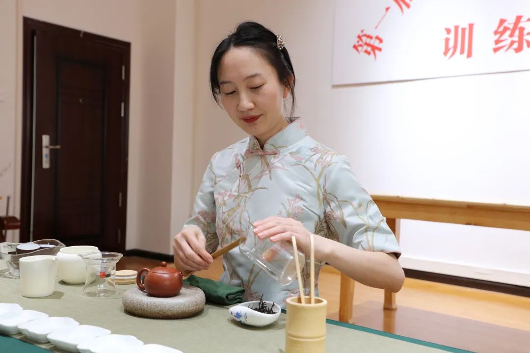湖北茶叶网，湖北茶艺代表国赛选手