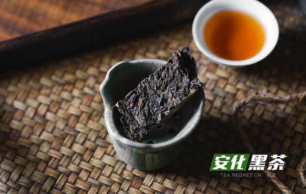 黑茶.jpeg