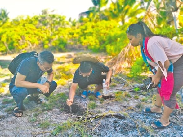 援基里巴斯农渔业专家组开展外岛调研。 援基里巴斯农渔业专家组开展外岛调研。