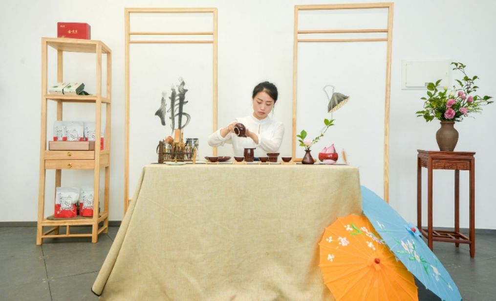 茶文化专家周圣弘出版新书《湖北名茶及其冲泡技艺》