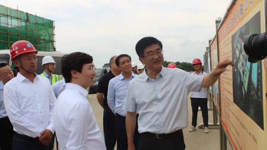 贵州茶产业领导小组组长慕德贵主任率队调研金尘茶，给予高度评价