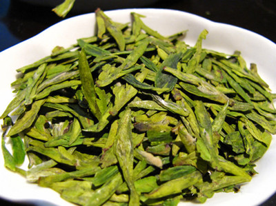 浙江：省外茶商重回西湖寻茶 茶未上市客先到